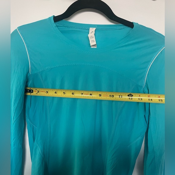 Lululemon lightweight long sleeve - Picture 6 of 7